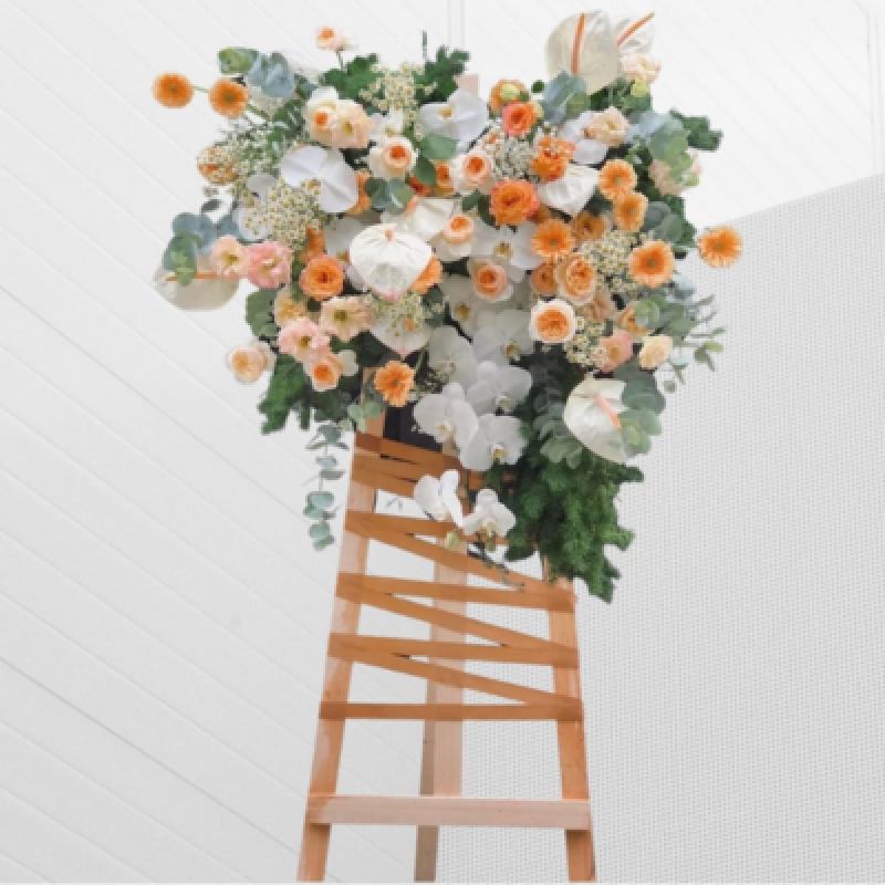 Hoa khai trương Con đường thành công